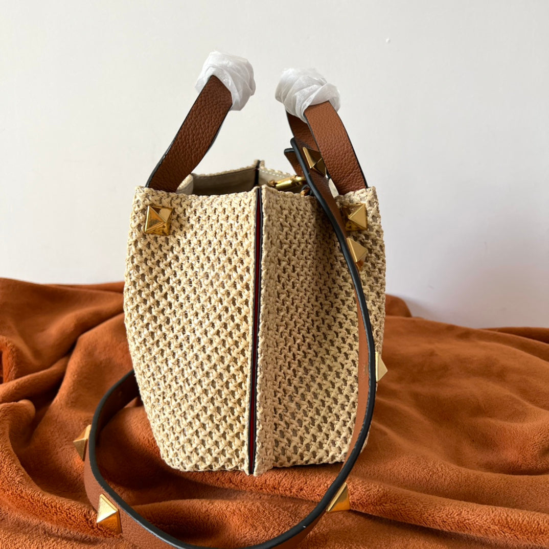 Valentino Spring and Summer Tote Bag Beige Raffia 552570