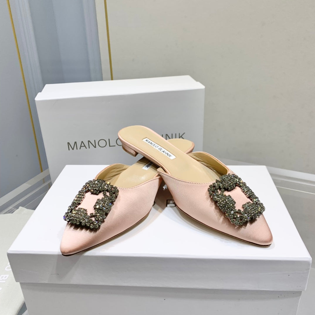 Manolo Buckle Flast Mules Light Pink Silk 327514