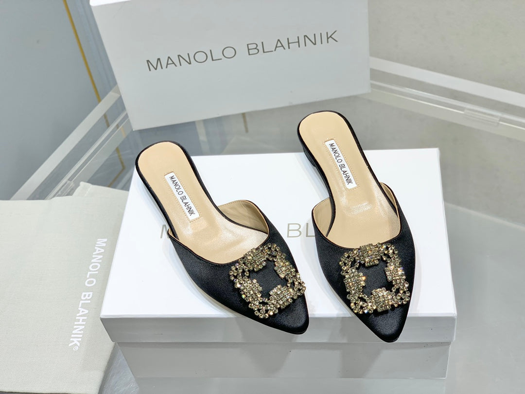 Manolo Buckle Flast Mules Black Silk 327515