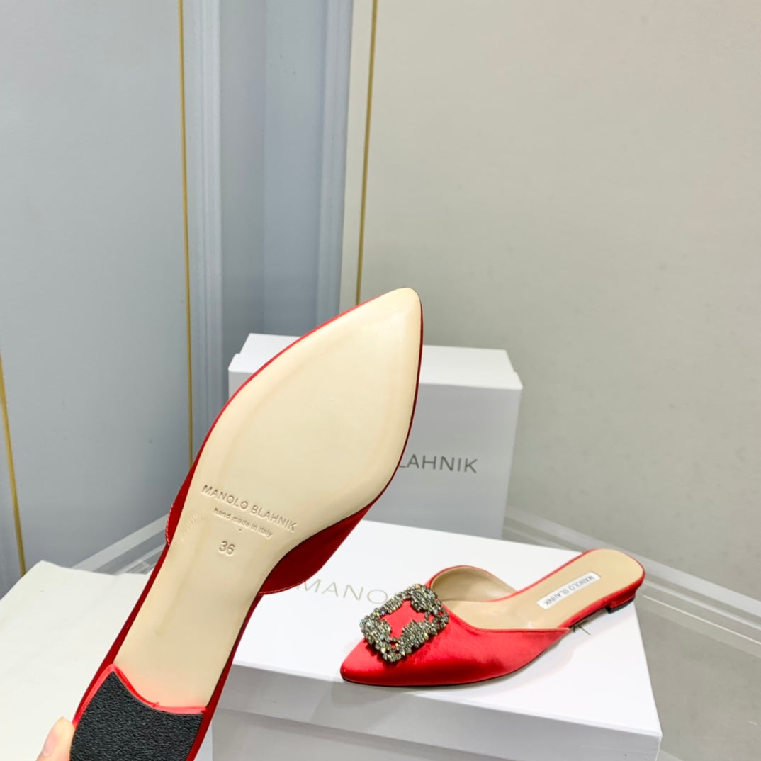 Manolo Buckle Flast Mules Red Silk 327518