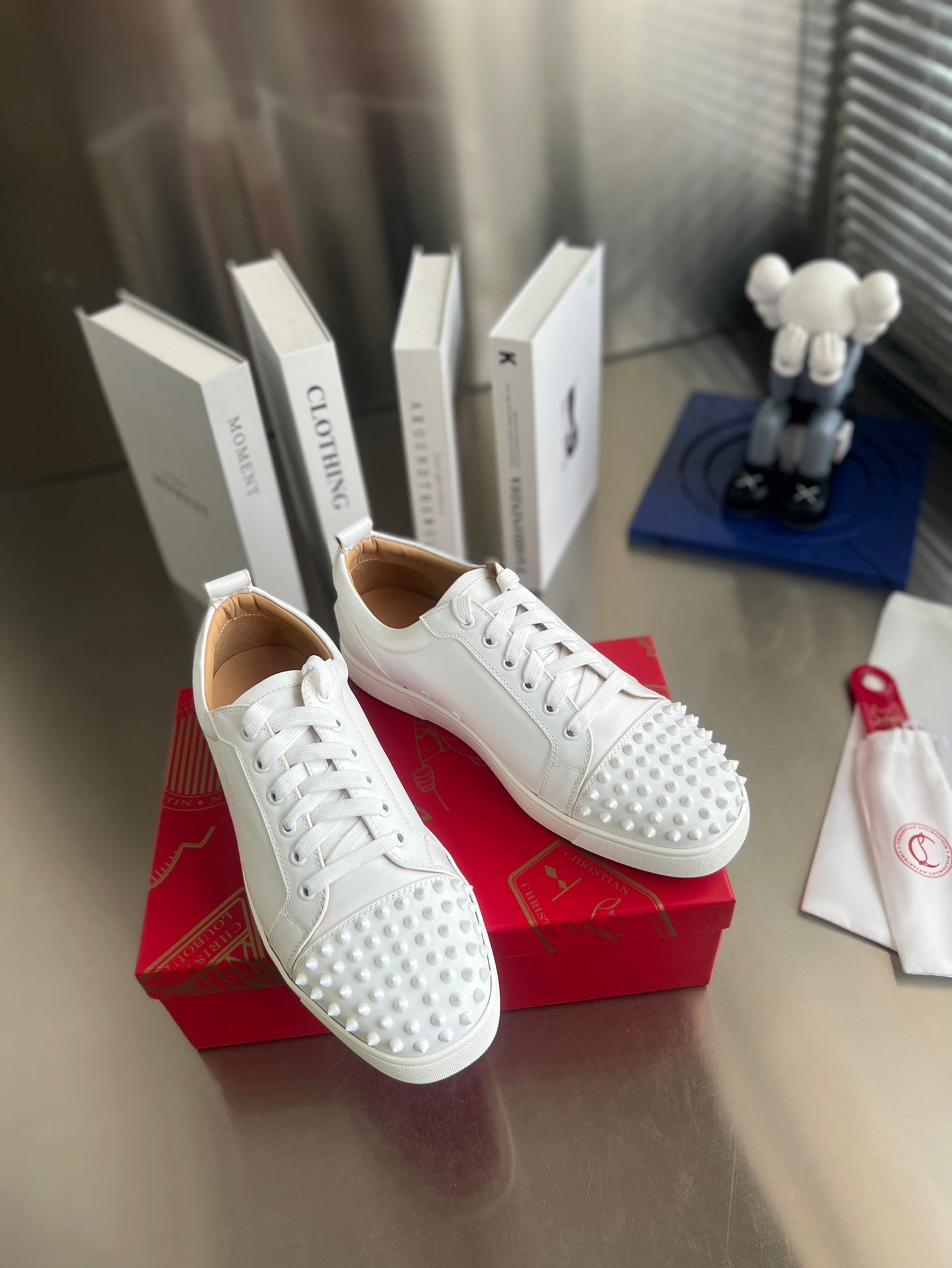 Christian Louboutin Louis Junior Spikes White Cowhide 332091