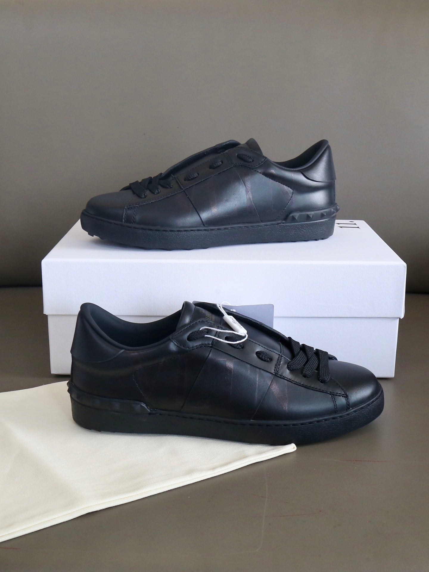VT Open Sneaker Full Black Calfskin