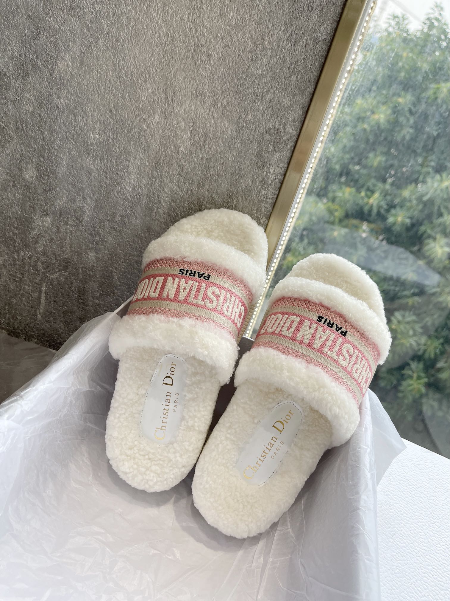 CD 25  Flat Slippers White Pink  Wool 395568