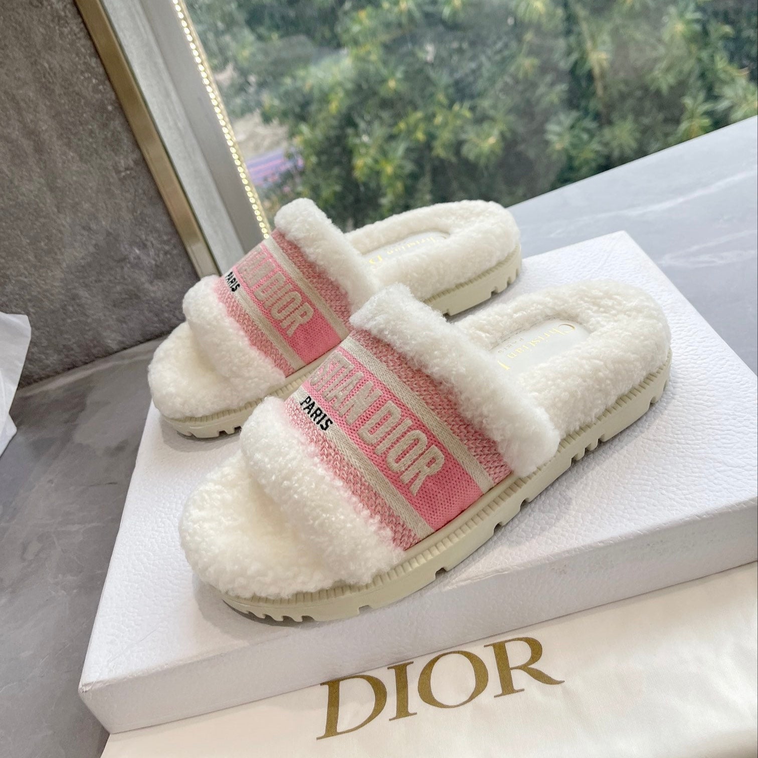 CD 25  Flat Slippers White Pink  Wool 395568