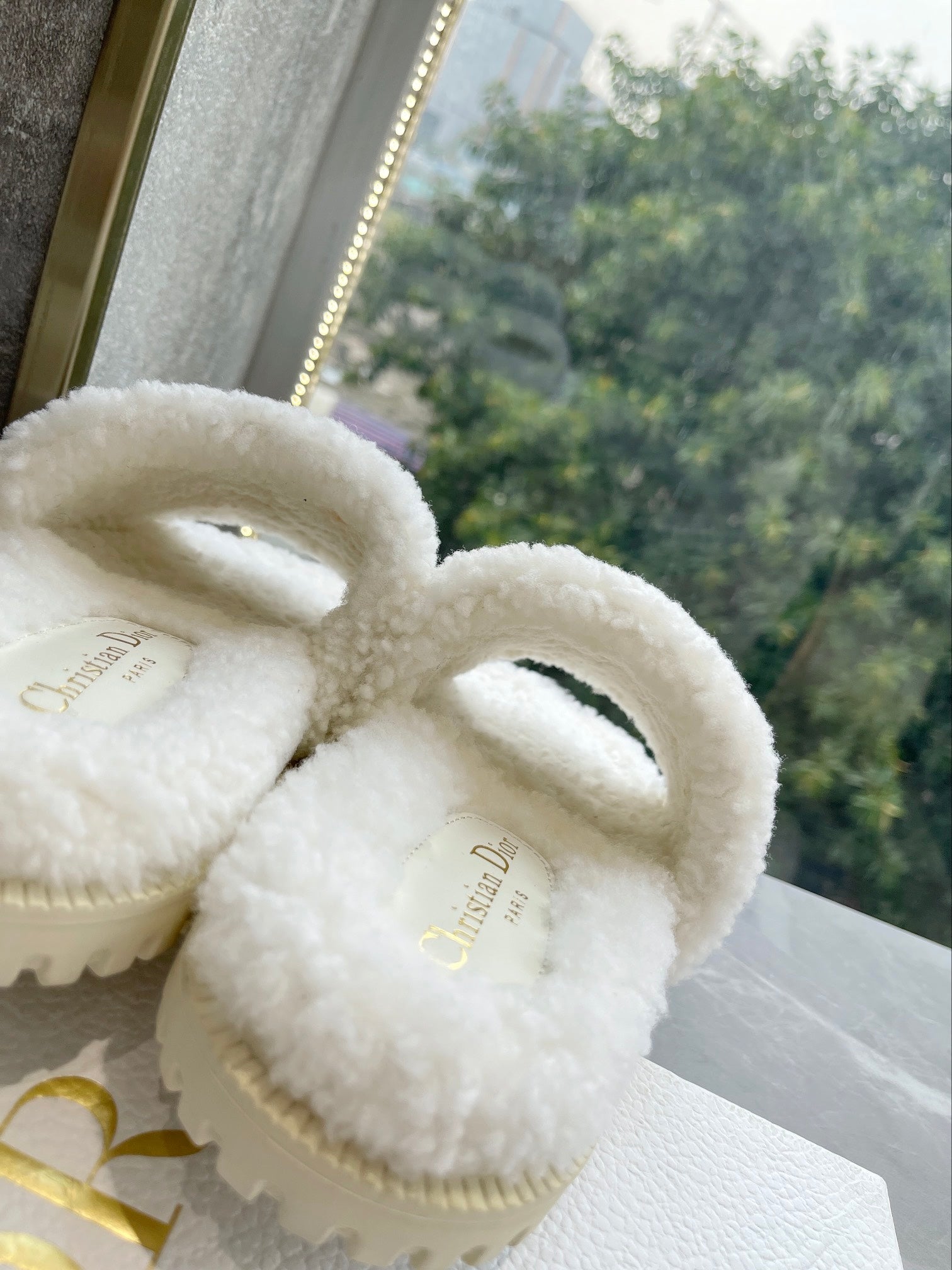 CD 25  Flat Slippers White Blue Wool 395569