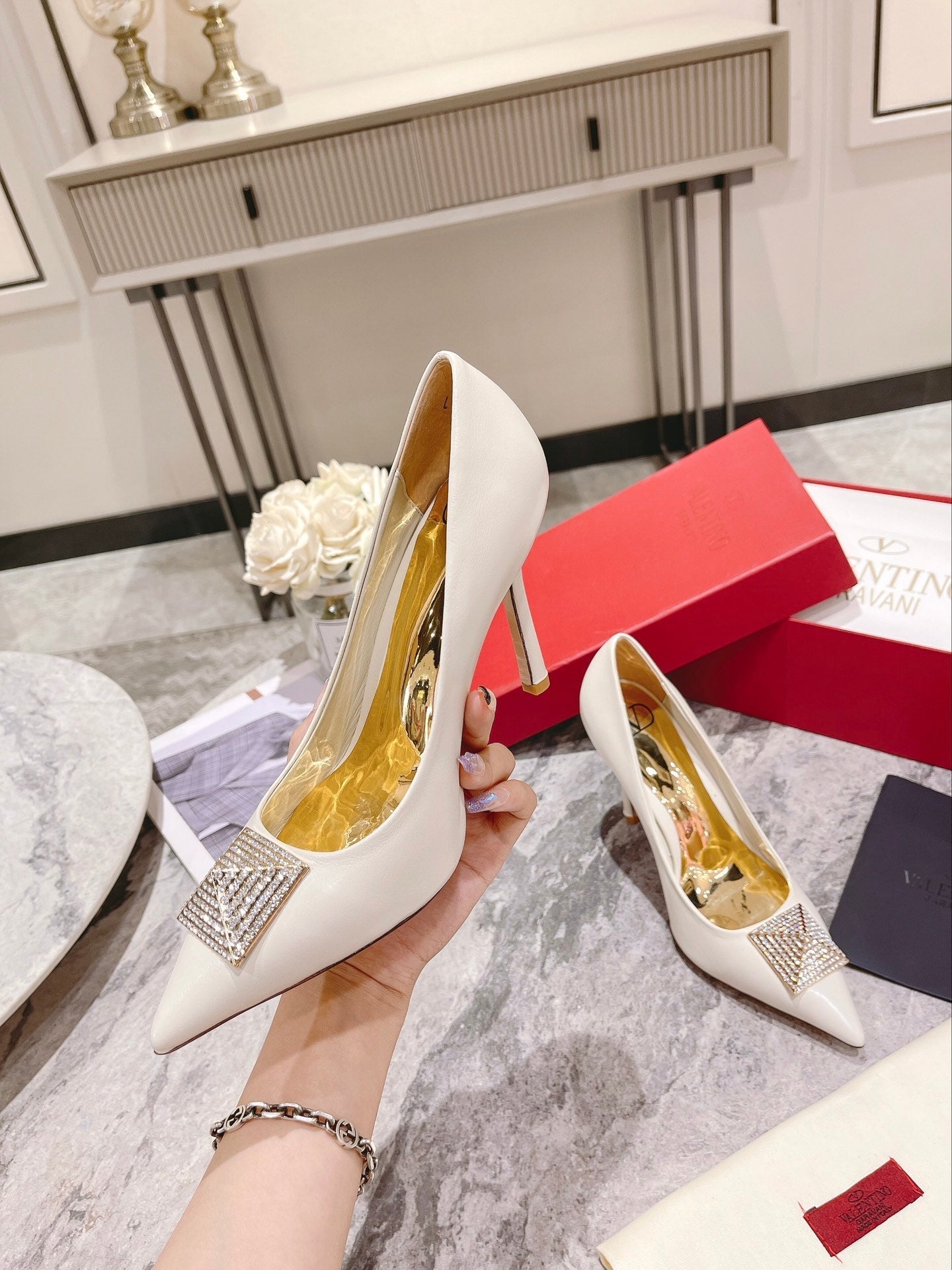 VT 25 Toe Pumps Diamond White Sheepskin