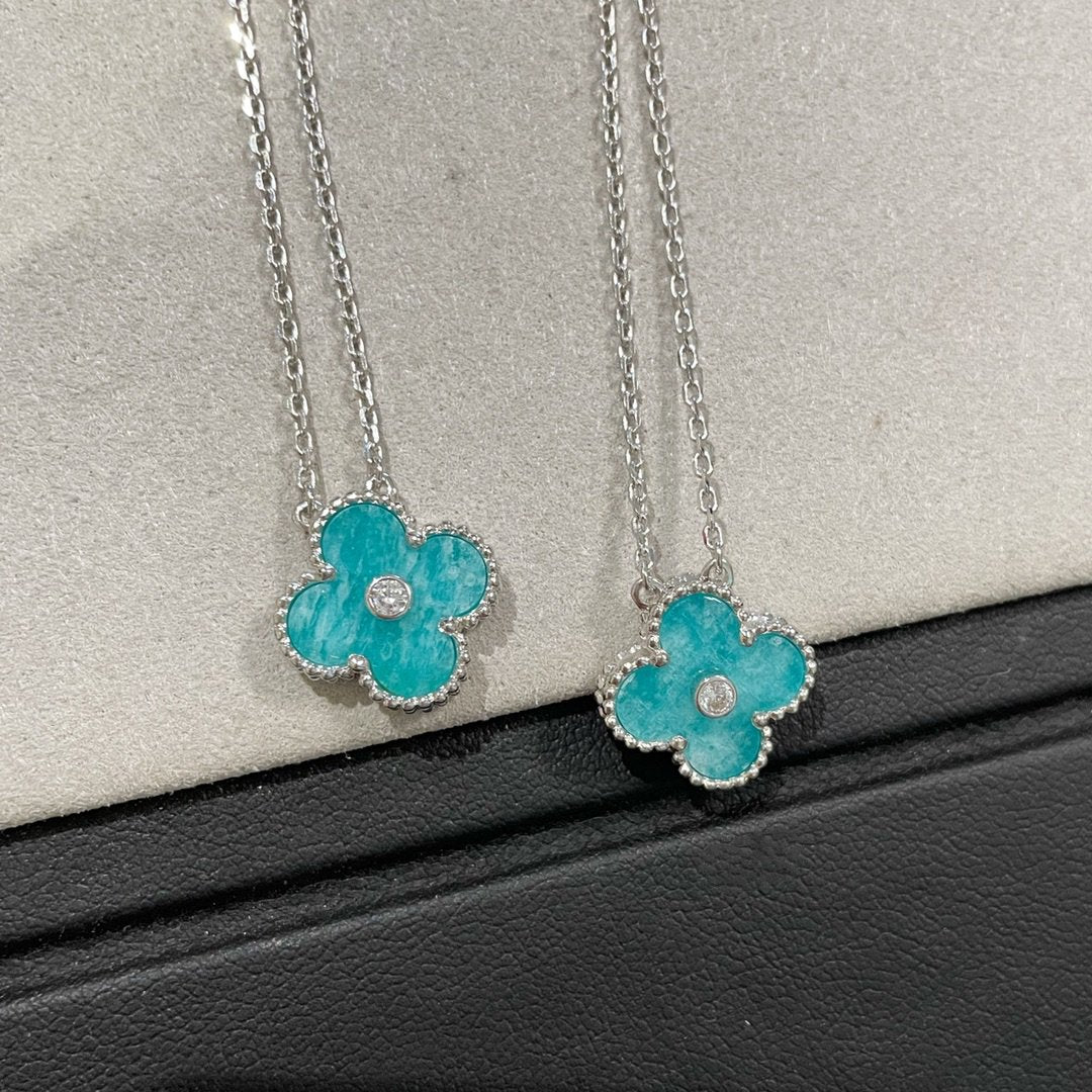 CLOVER 1 DIAMOND AMAZONITE SILVER NECKLACE