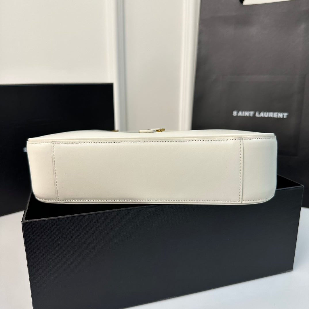 Le 5 a 7 24 White Lambskin Ghw