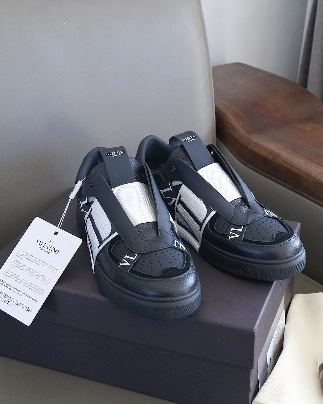 VT 25 Slip-On VL7N Sneaker Black White Cowhide 348993