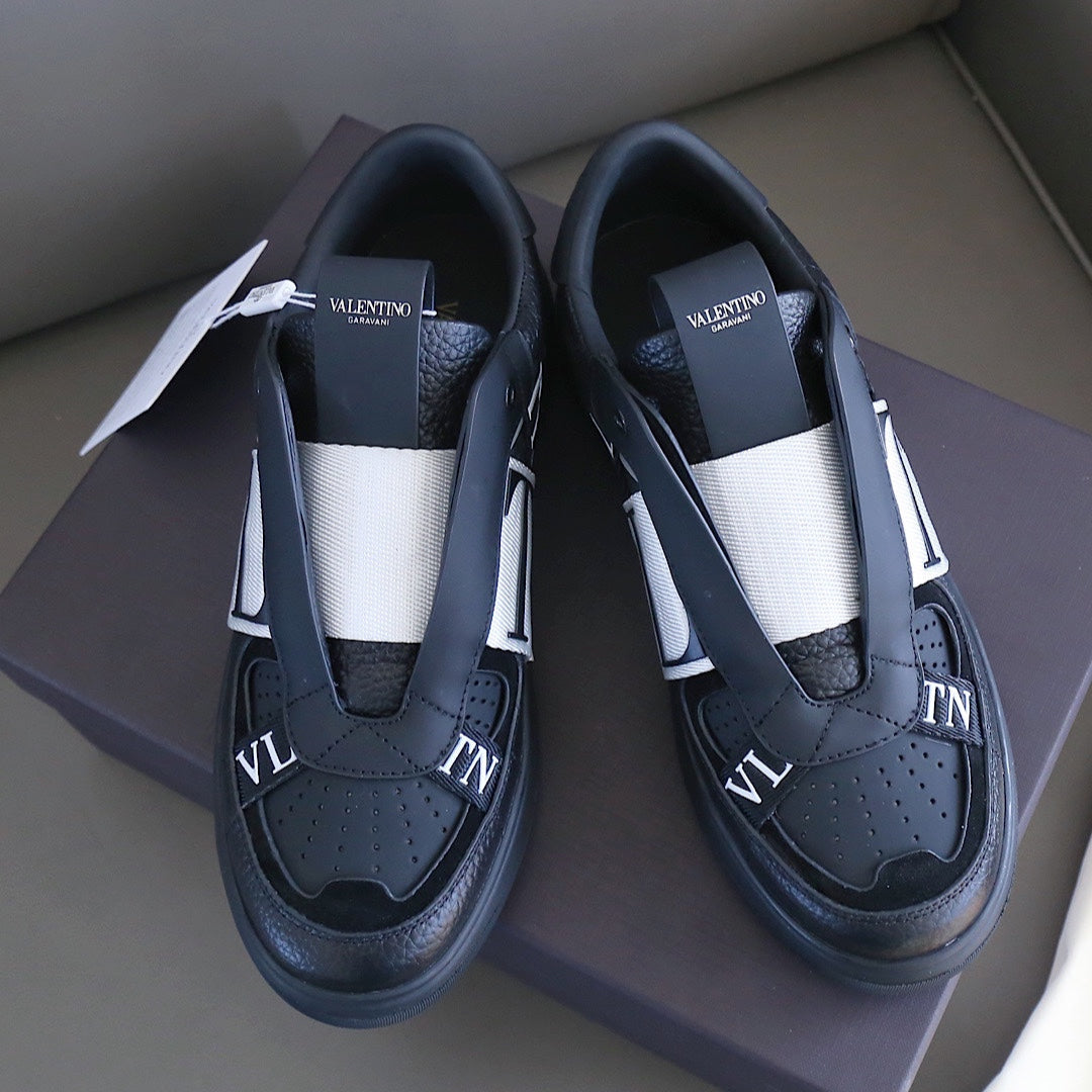 VT 25 Slip-On VL7N Sneaker Black White Cowhide 348993