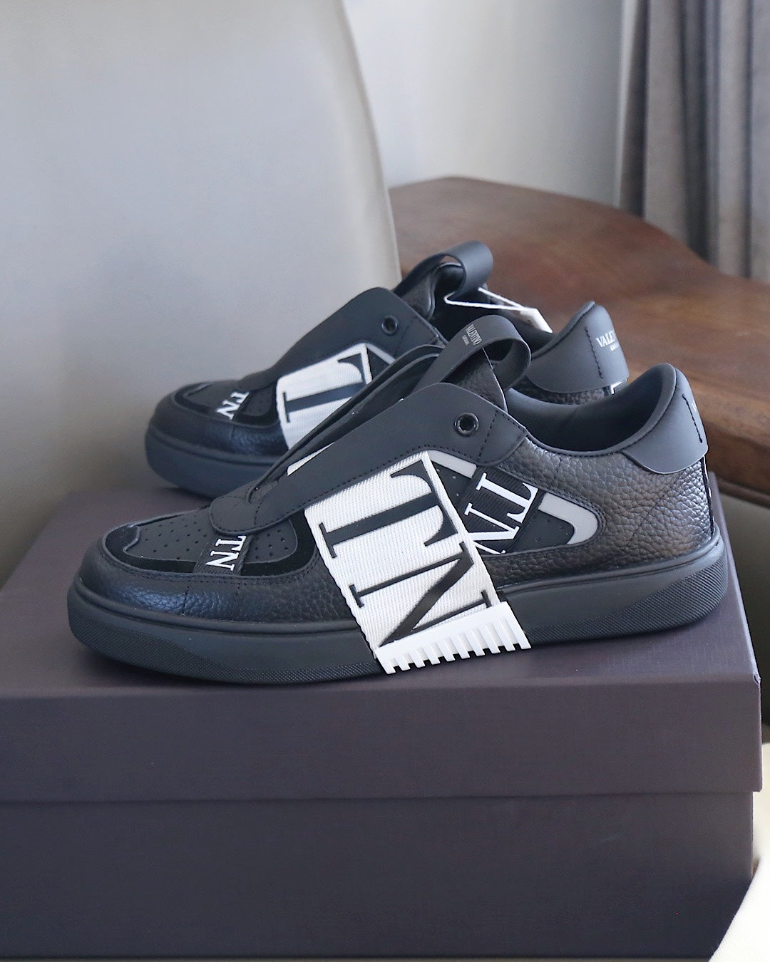 VT 25 Slip-On VL7N Sneaker Black White Cowhide 348993