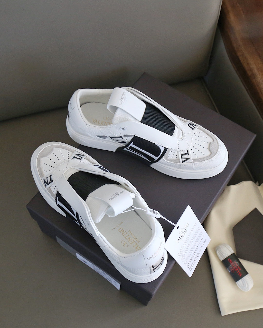 VT 25 Slip-On VL7N Sneaker White Black Cowhide