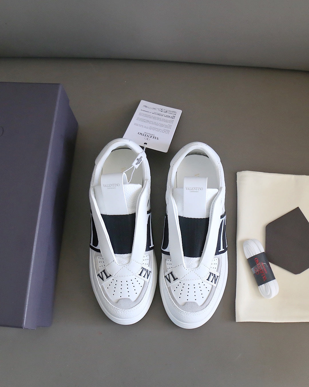 VT 25 Slip-On VL7N Sneaker White Black Cowhide