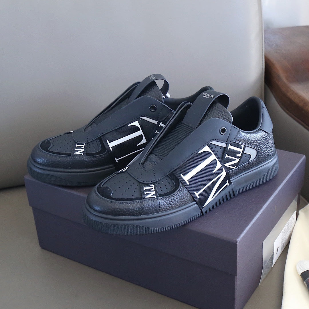 VT 25 Slip-On VL7N Sneaker Black Cowhide