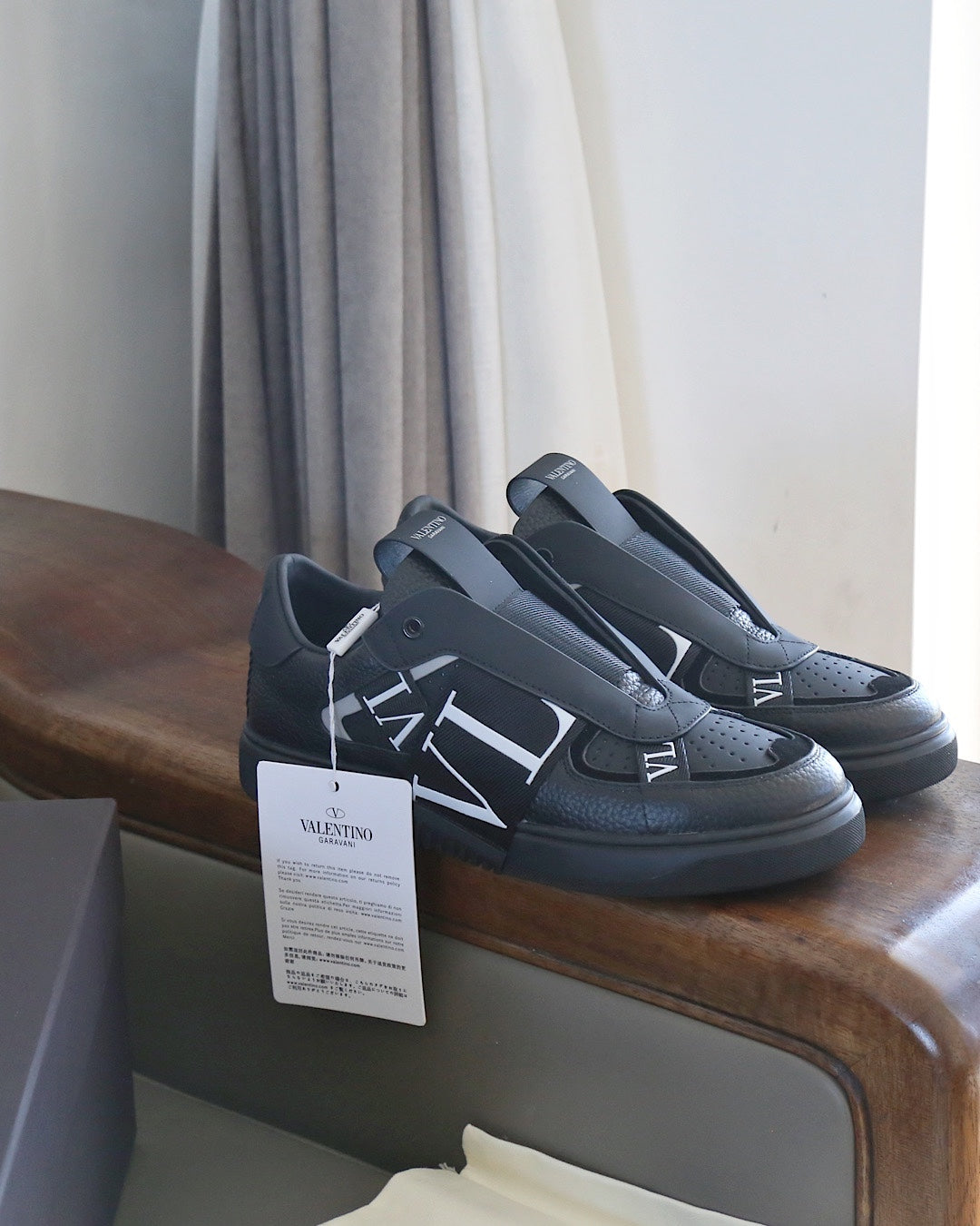 VT 25 Slip-On VL7N Sneaker Black Cowhide