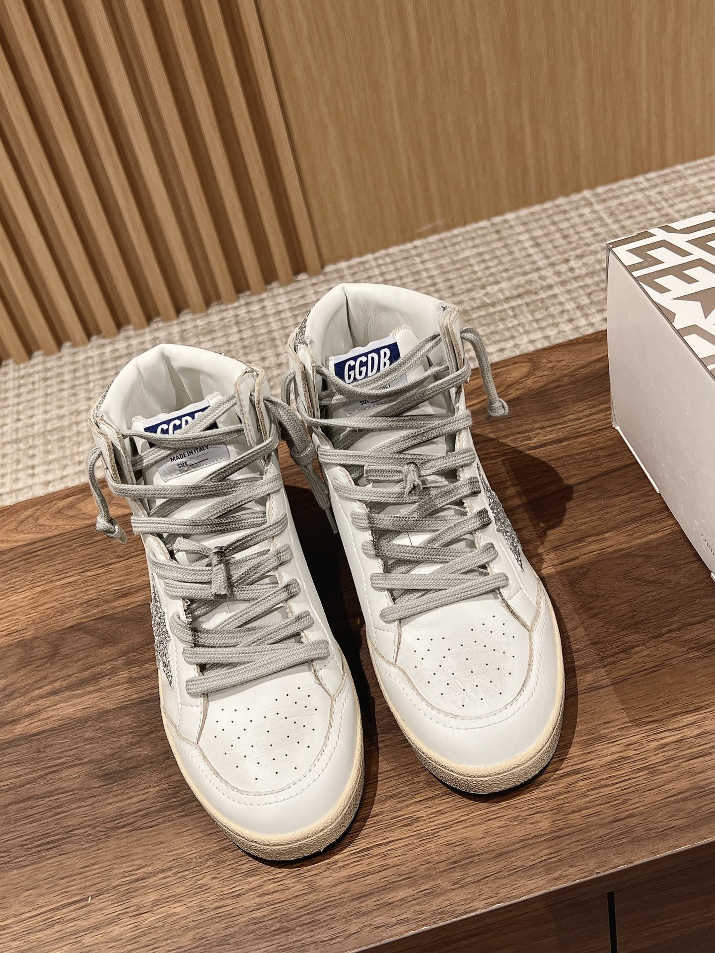 Golden Goose 2025 High-Top Sneaker White Silver Cowhide 170576