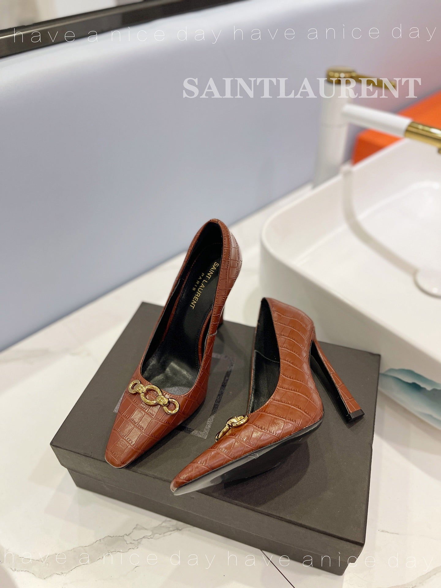 SL SILVANA CROCODILE MOTIF CHAIN PUMPS BROWN CALFSKIN