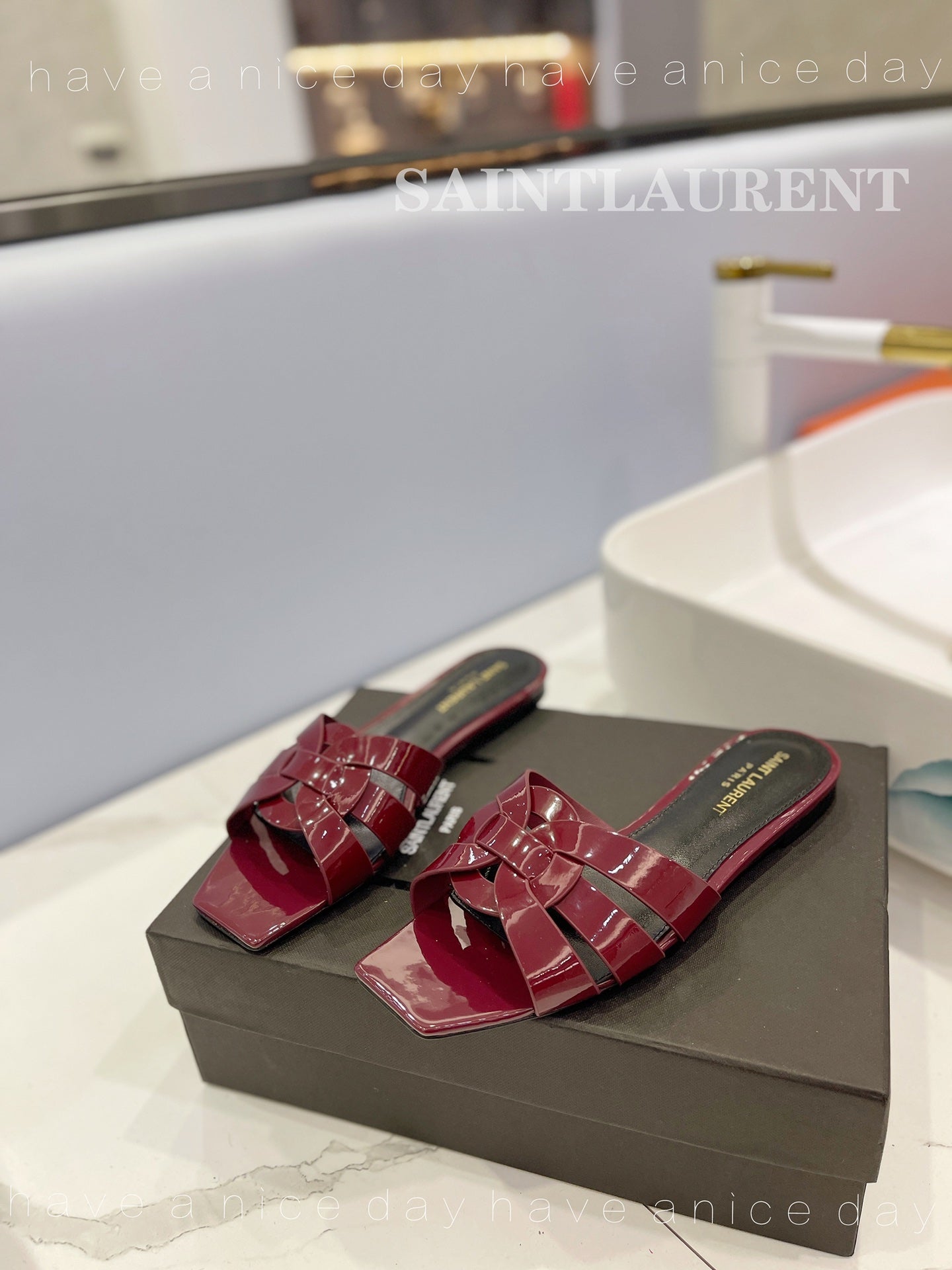 SL TRIBUTE SLIPPERS GLOSSY BERRY CALFSKIN