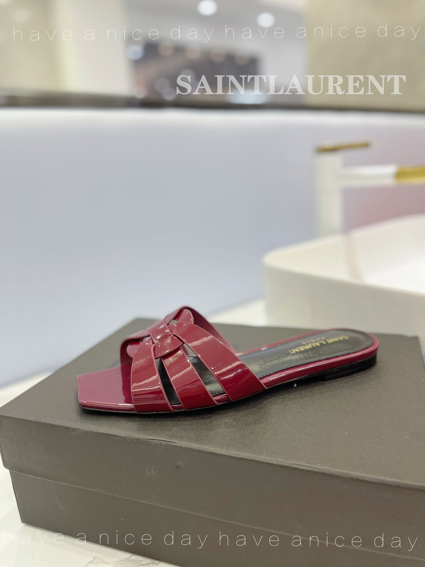 SL TRIBUTE SLIPPERS GLOSSY BERRY CALFSKIN