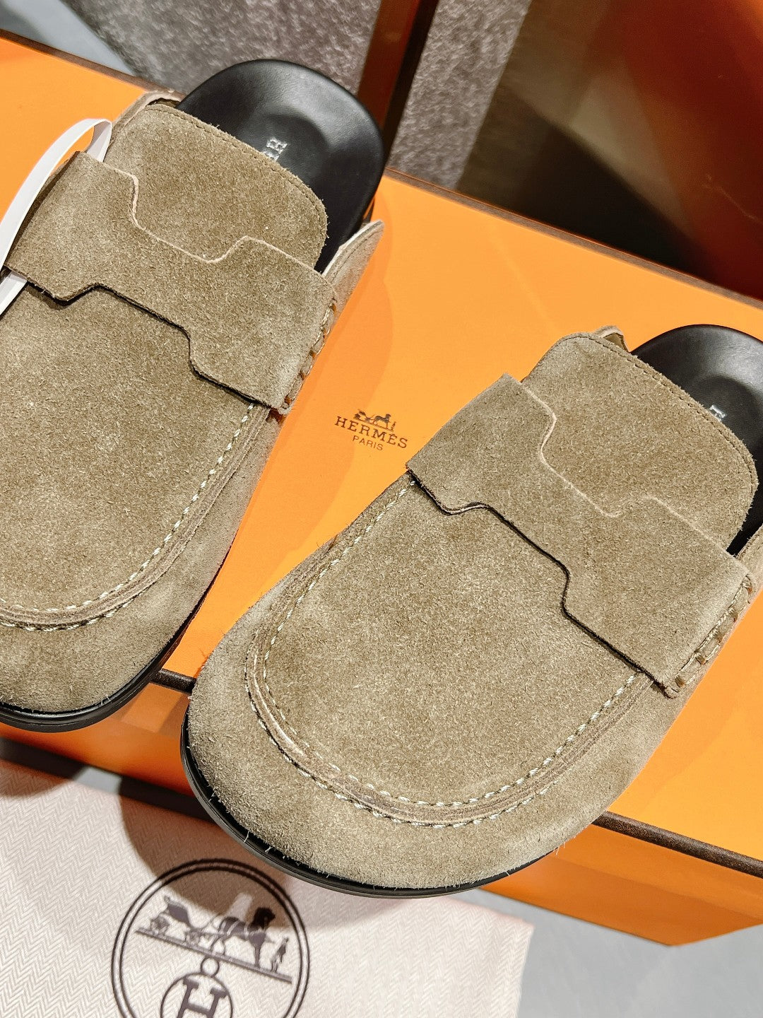 HM Men's Go Mule Beige Suede 686719