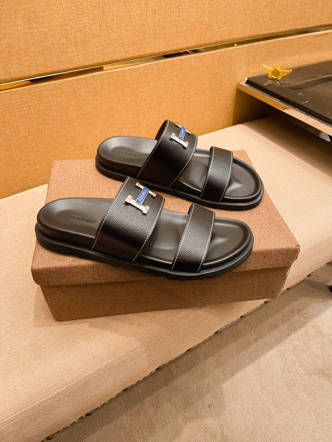 HM Men's Slide Black Cowhide 602328