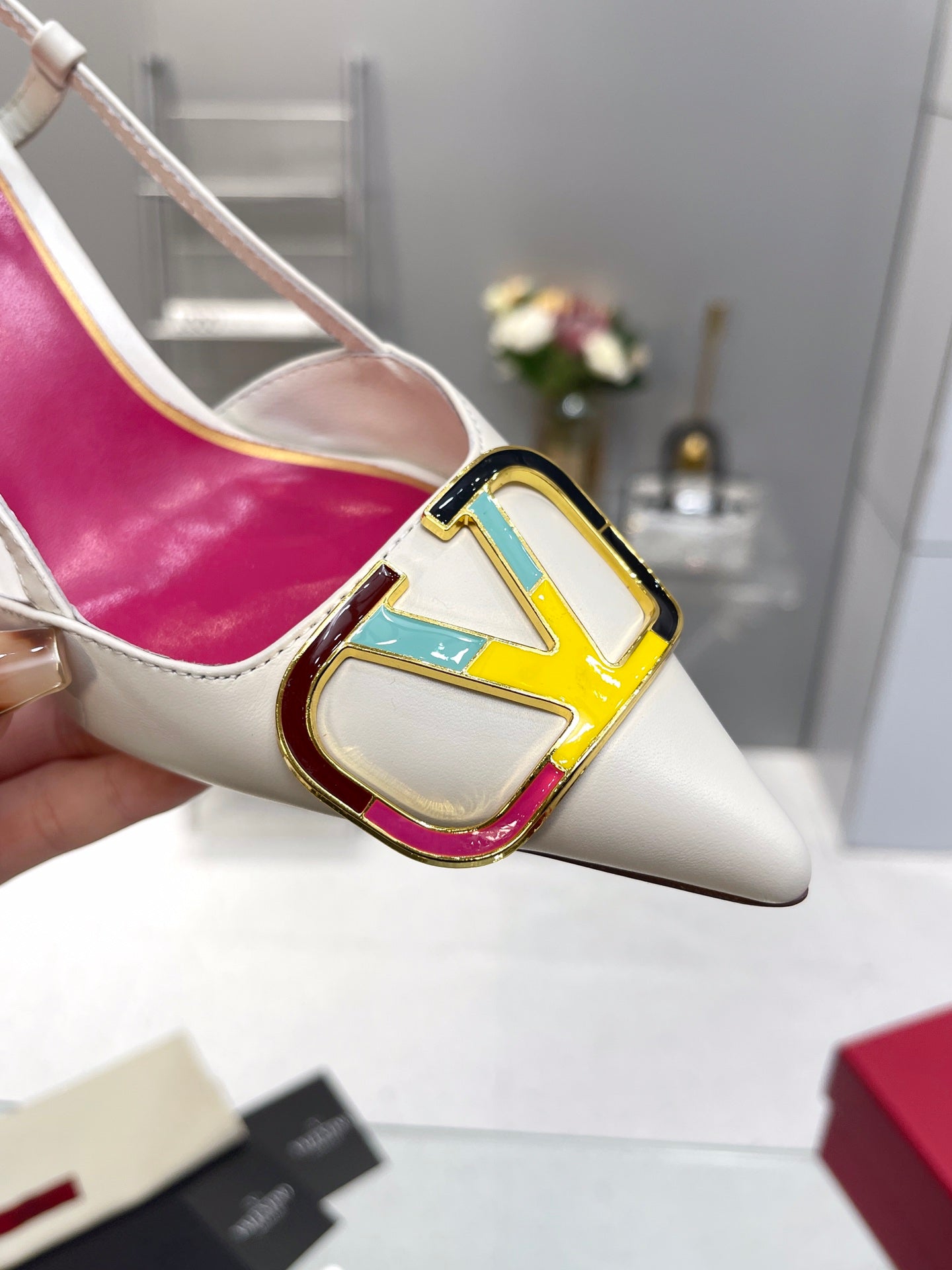 VT Vlogo Signature 75mm Pink White Slingback Sheepskin