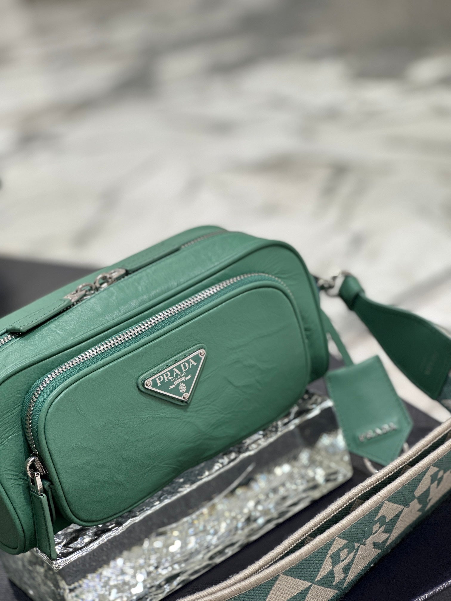 CAMERA BAG 23 IN CASTLETON GREEN WRINKLED LAMBSKIN