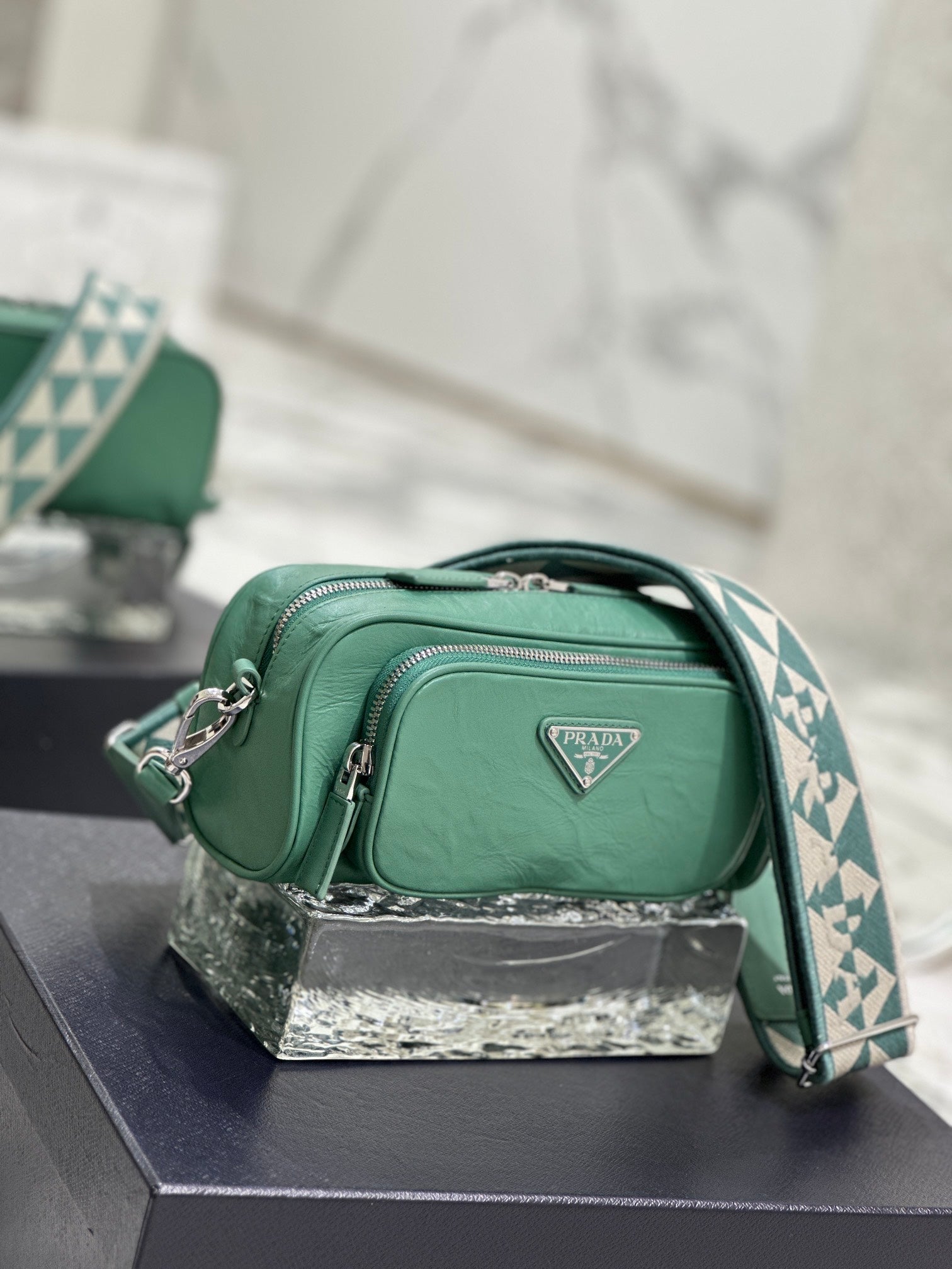 CAMERA BAG 23 IN CASTLETON GREEN WRINKLED LAMBSKIN