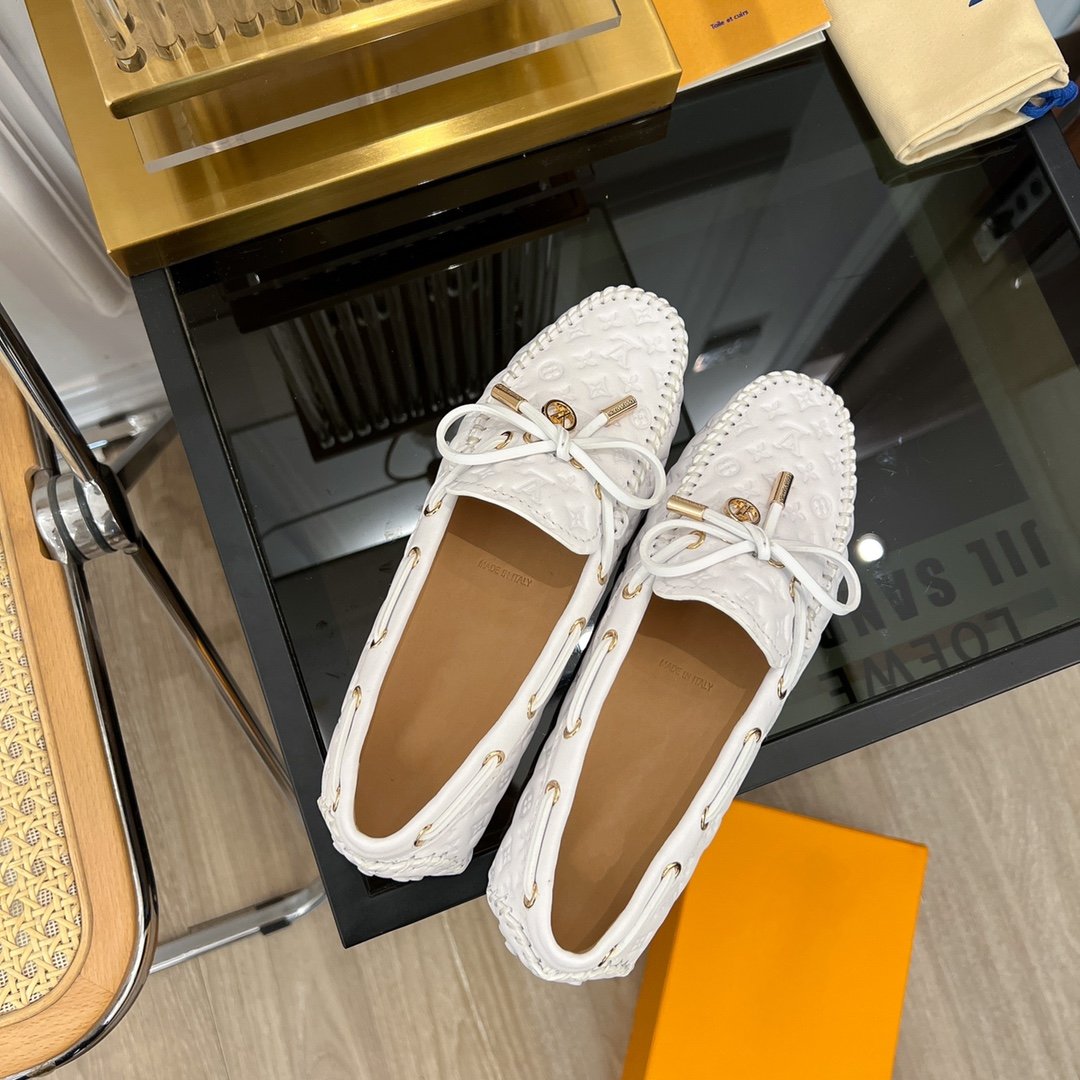 LV GLORIA FLAT LOAFER LOGO STAMPING WHITE