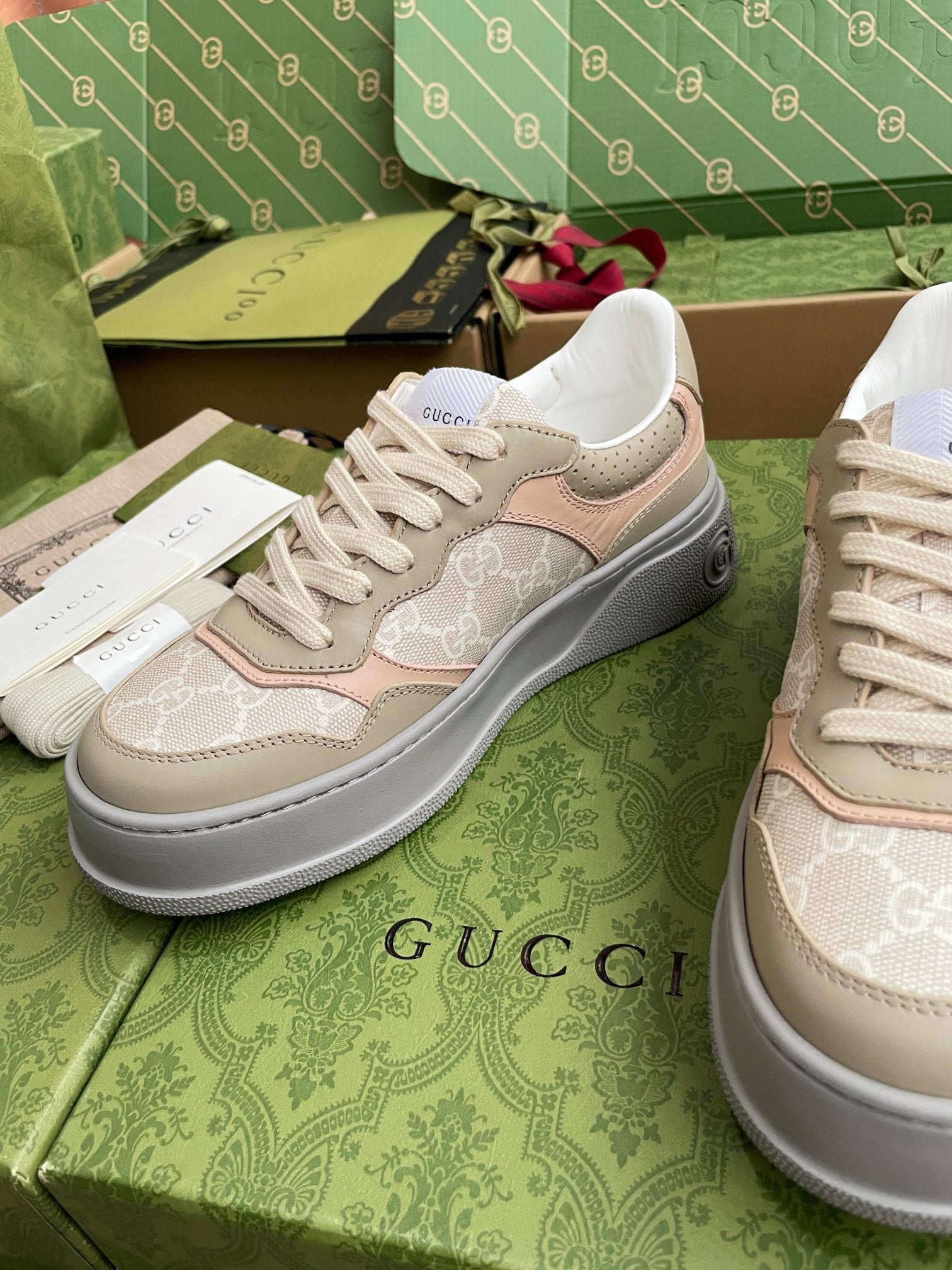 GG 26 Sneaker Beige Gray Canvas Calfskin 632890