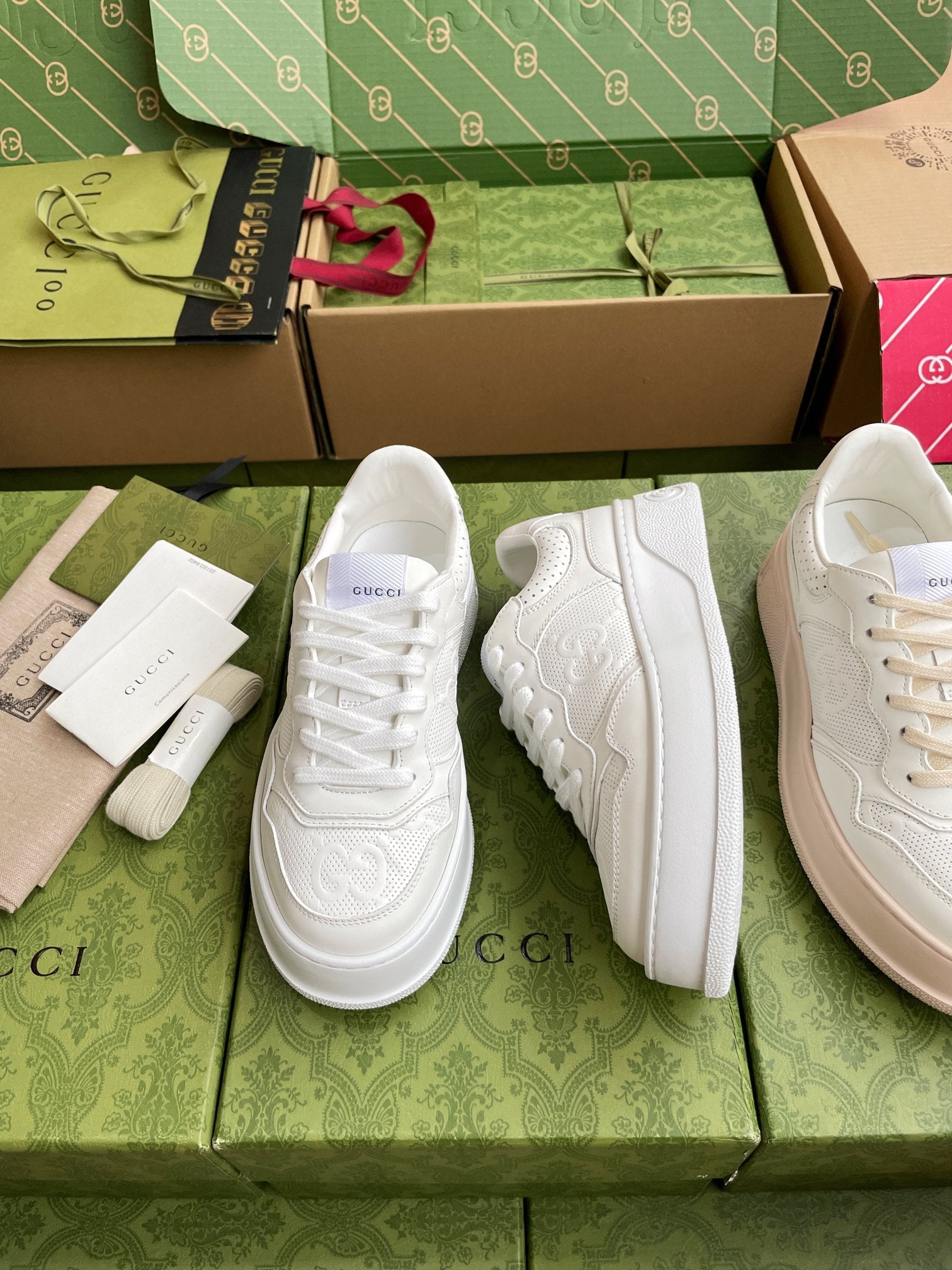 GG 26 Sneaker White Calfskin 632891
