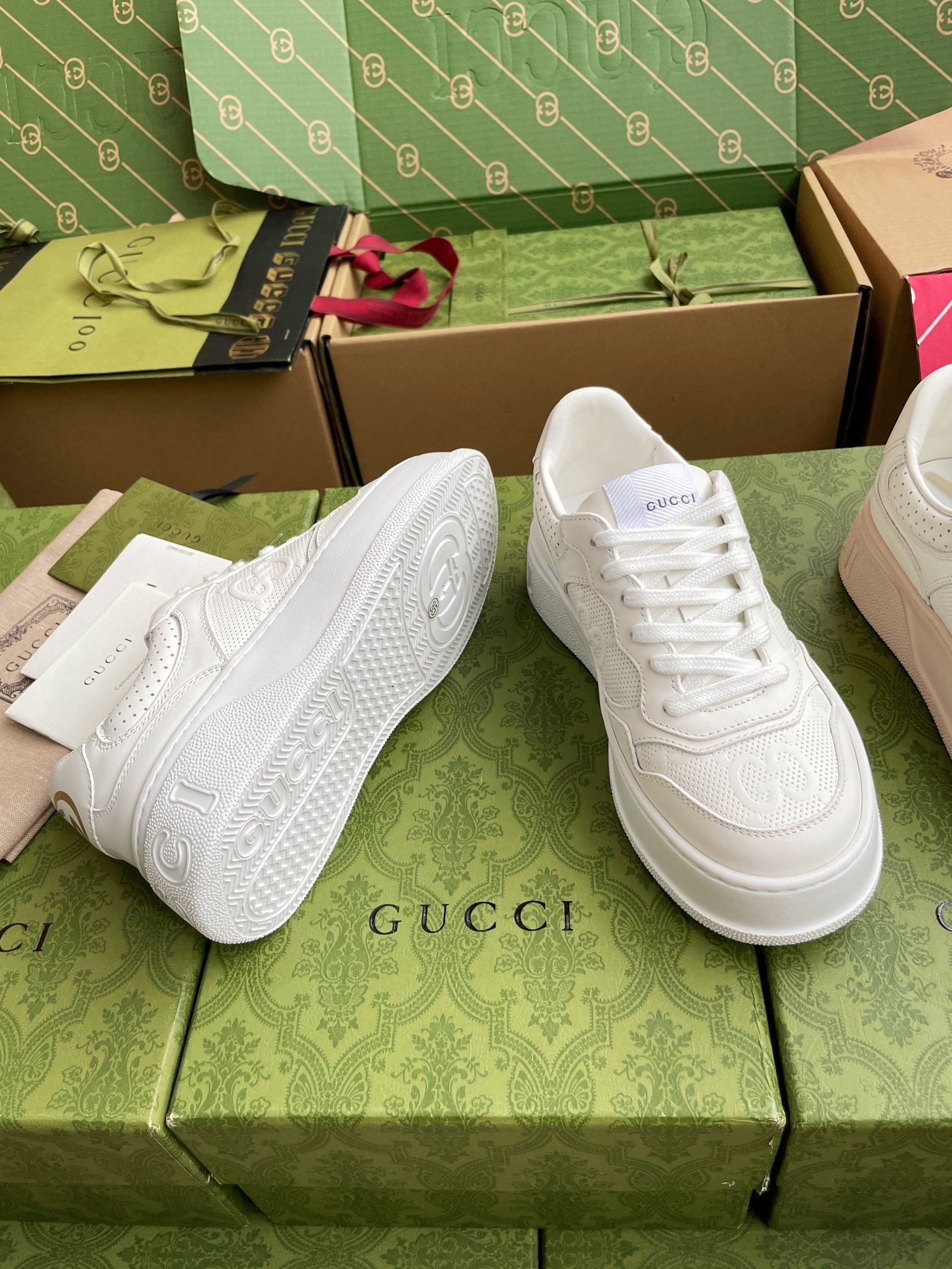 GG 26 Sneaker White Calfskin 632891