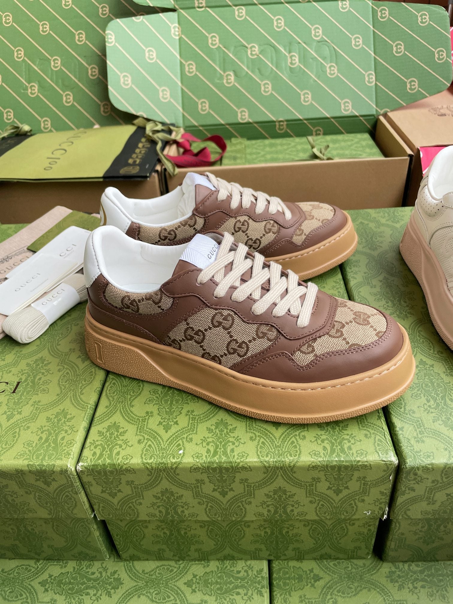 GG 26 Sneaker Beige Brown Canvas Calfskin 632893