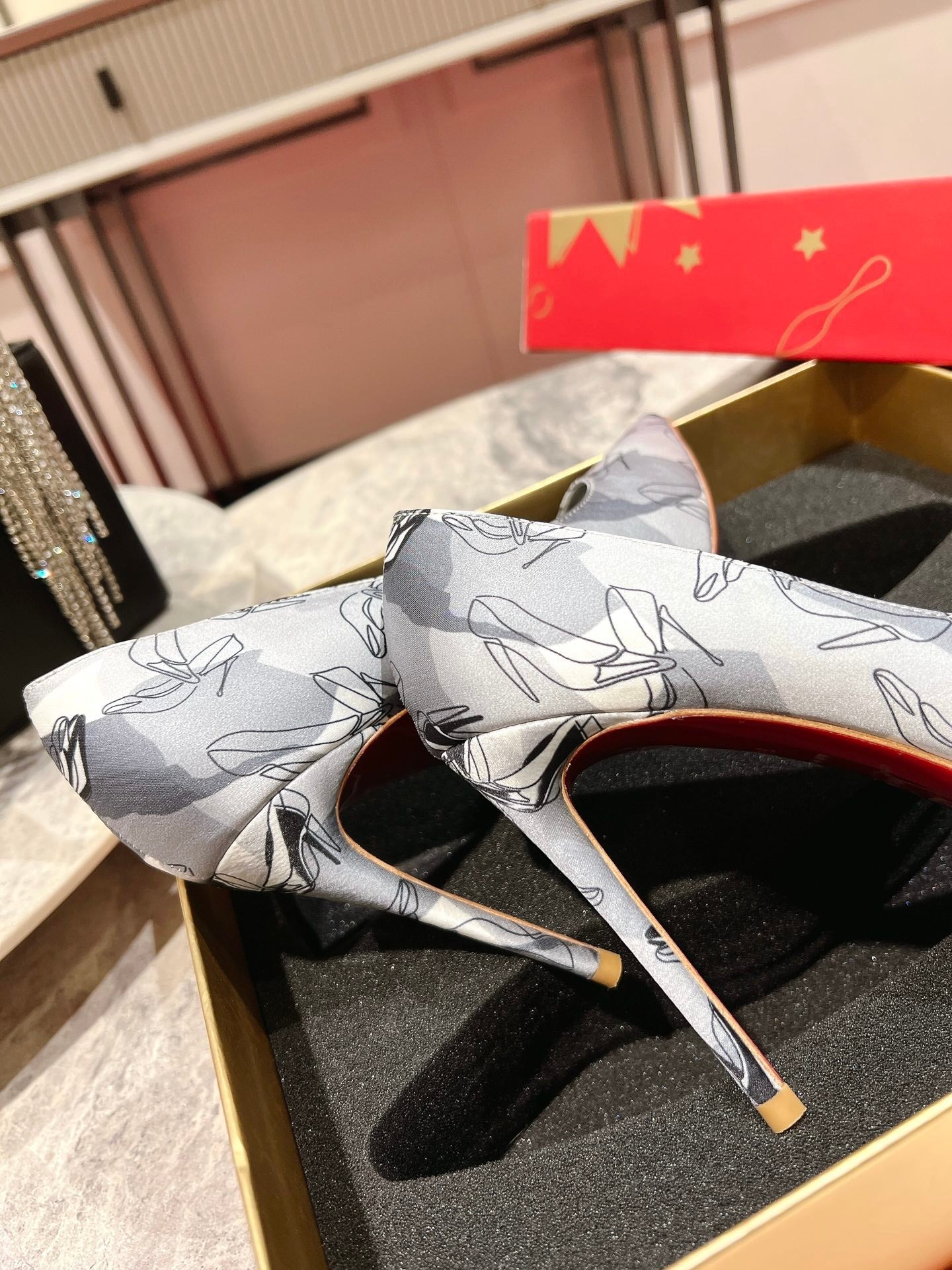 CL So Kate Pumps 120 mm Crepe Satin Gray