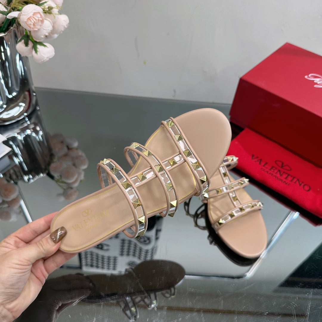 VT 25 Rockstud Flat Sandals Beige PVC Sheepskin