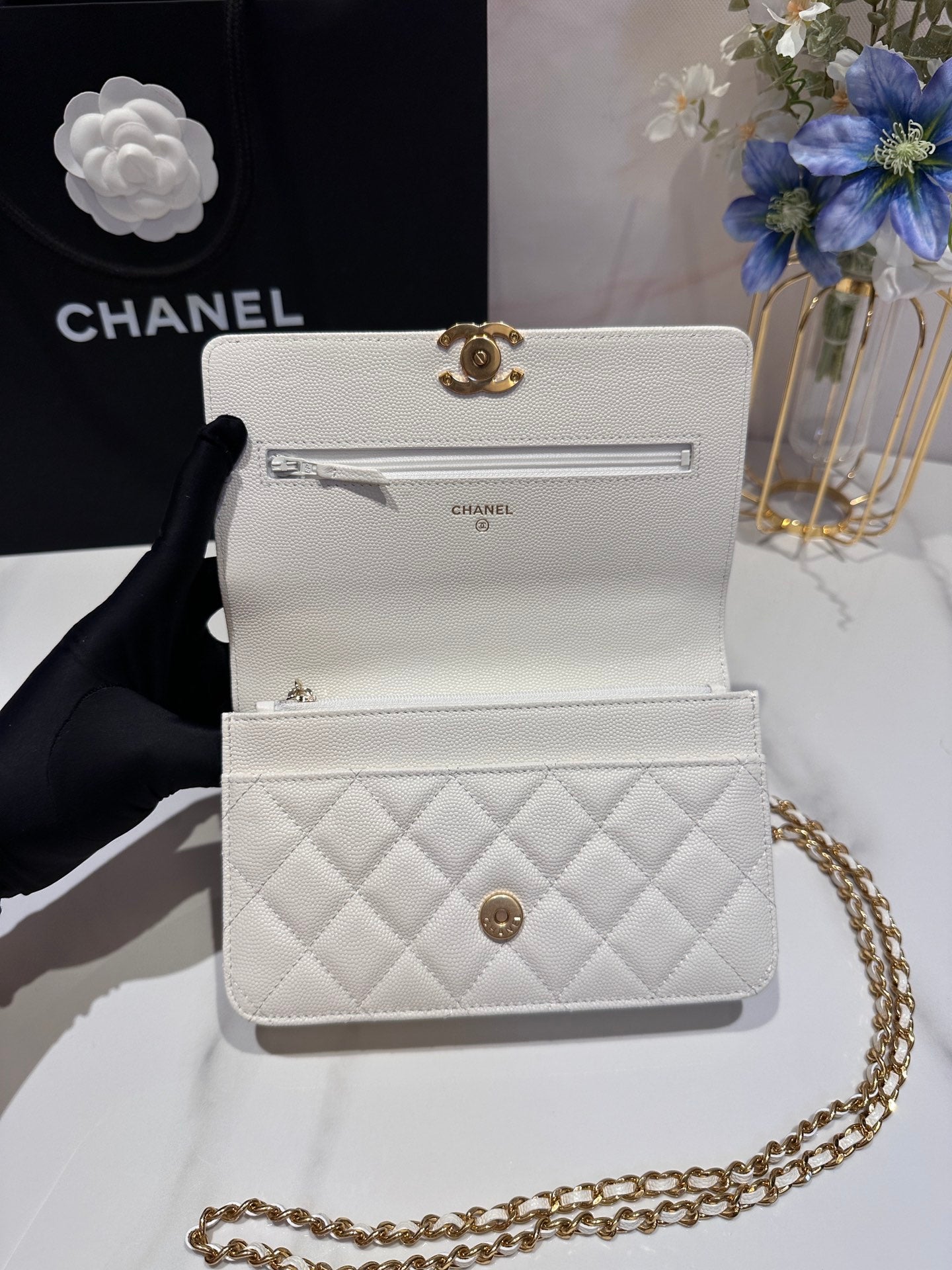 CC 24K Woc 19cm Cream Grained Calfskin Gold Hardware
