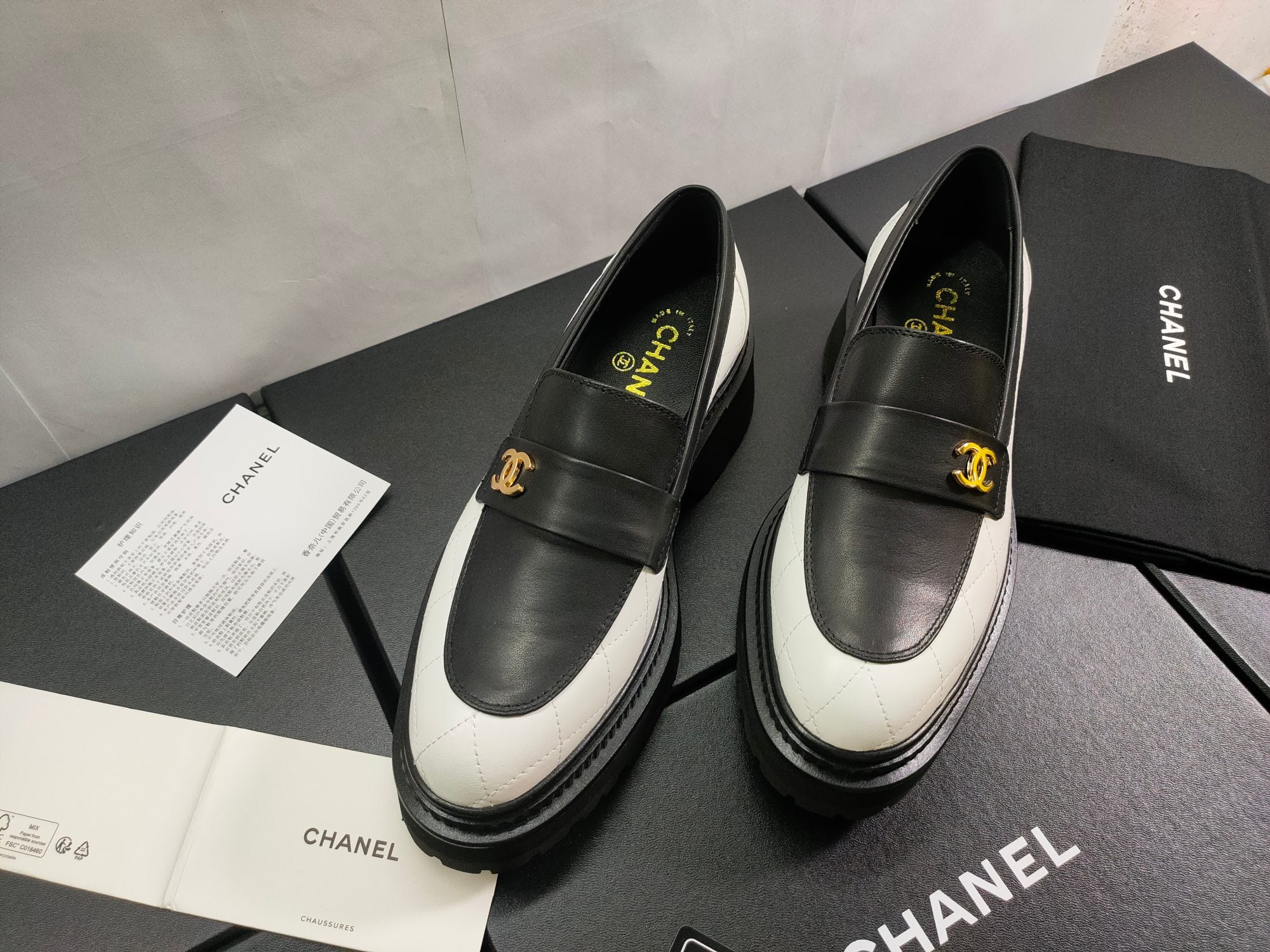 CC Moccasins 45mm White Mix Black Lambskin