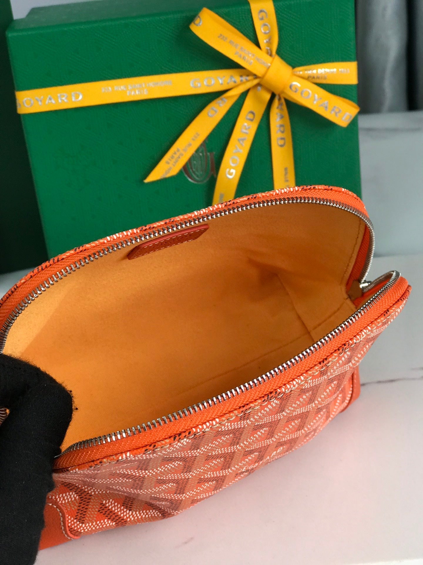 VENDÃ”ME COSMETIC POUCH 17 IN ORANGE GOYARDINE CANVAS AND CALFSKIN TRIM