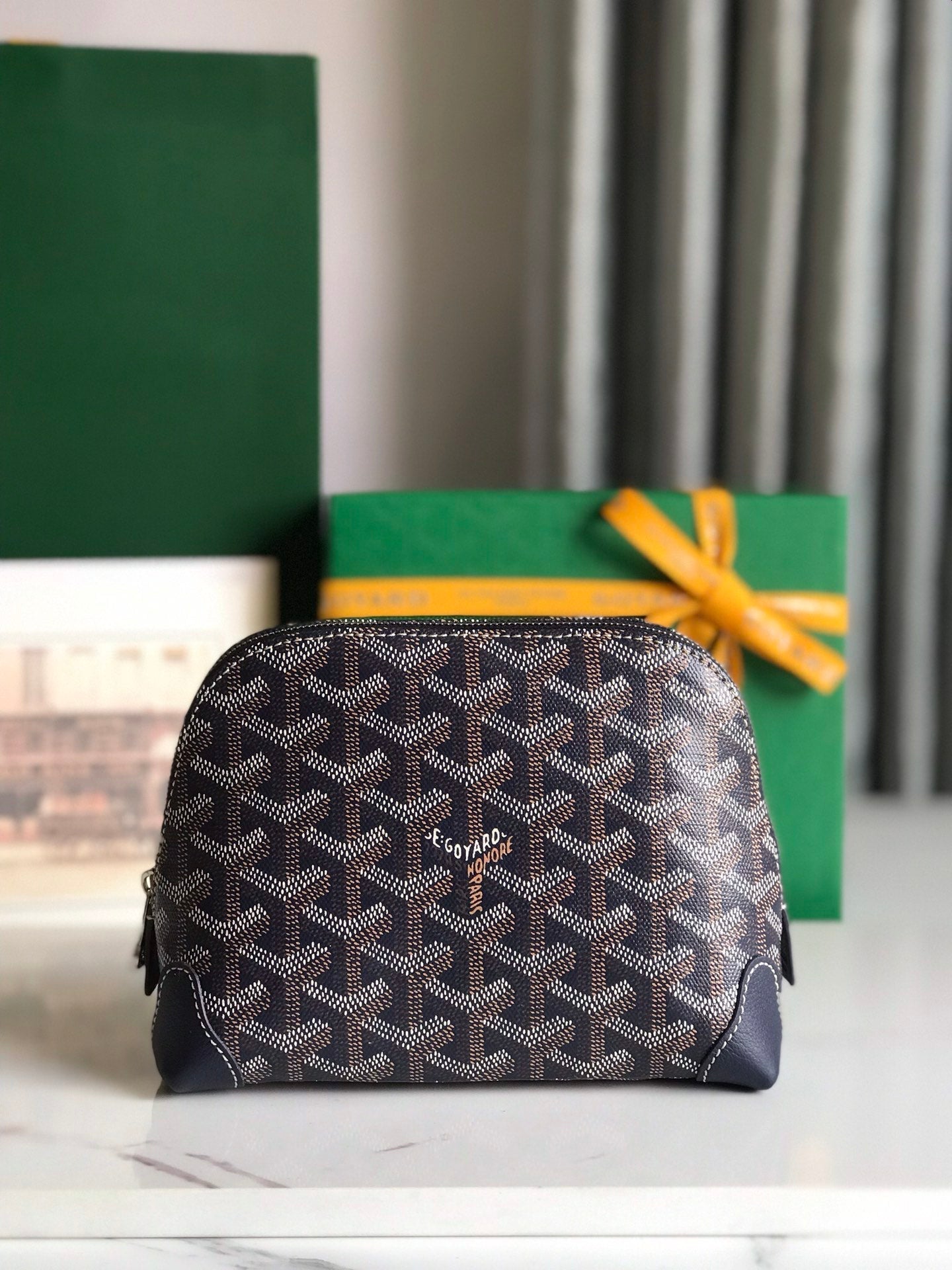 VENDÃ”ME COSMETIC POUCH 17 IN NAVY BLUE GOYARDINE CANVAS AND CALFSKIN TRIM