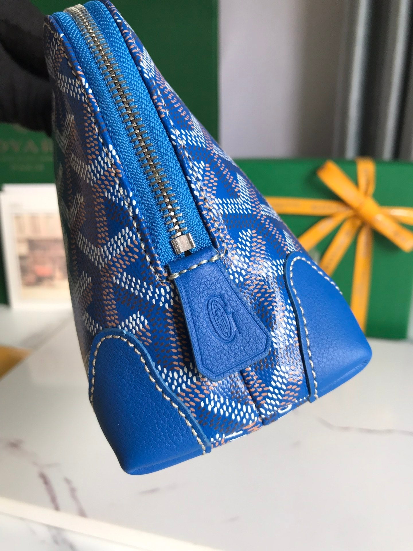 VENDÃ”ME COSMETIC POUCH 17 IN SAPPHIRE BLUE GOYARDINE CANVAS AND CALFSKIN TRIM