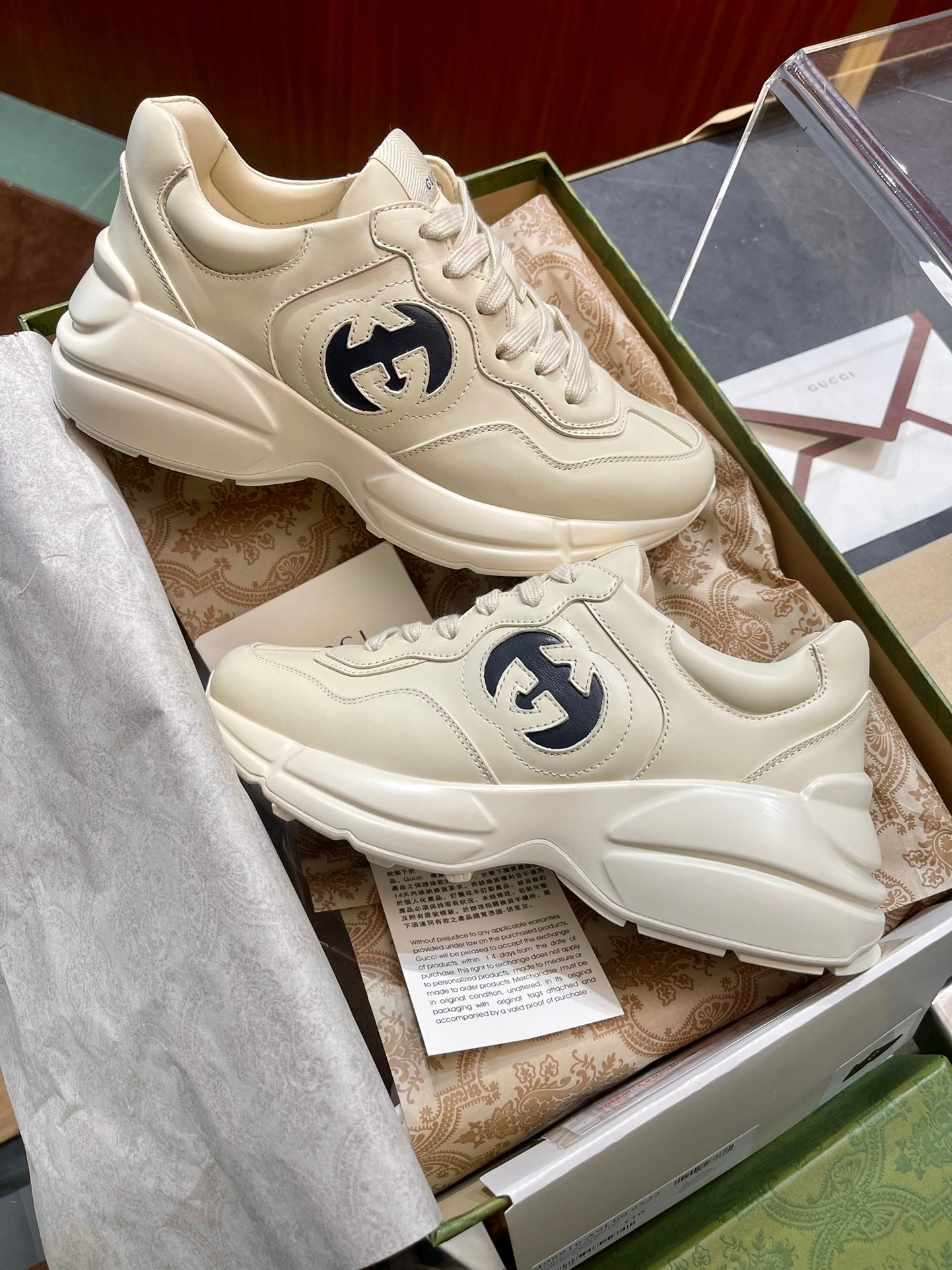 GG Men's Rhyton Sneaker Milk White Pink Calfskin 524491