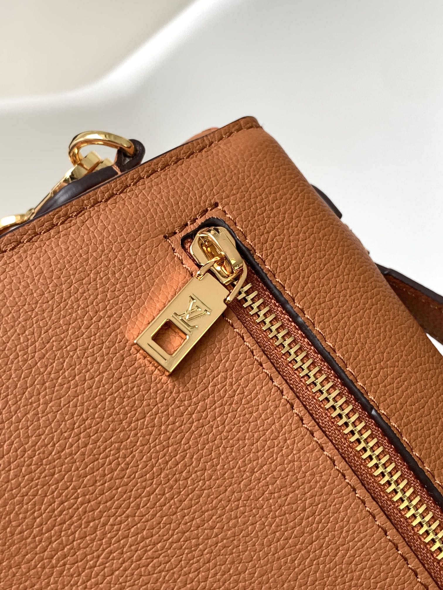 LV Oxford Bag 22cm Brown Gold Cowhide 252067