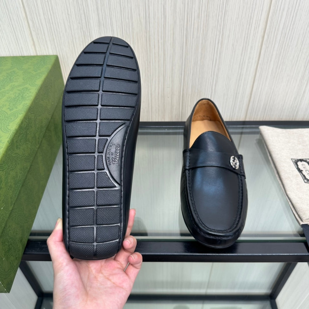 GG Men's Interlocking G Loafer Black Cowhide 165489