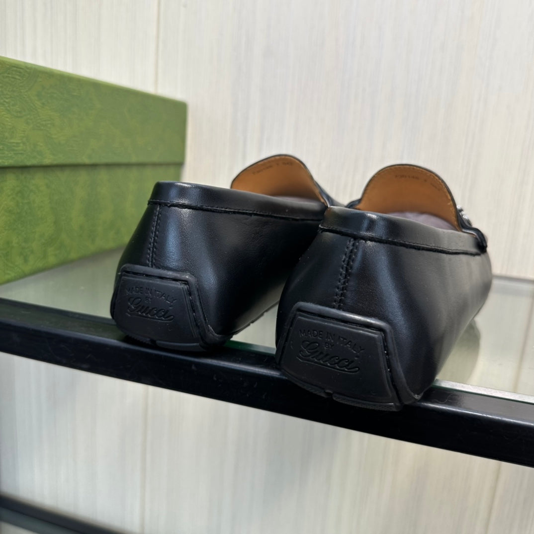 GG Men's Interlocking G Loafer Black Cowhide 165489