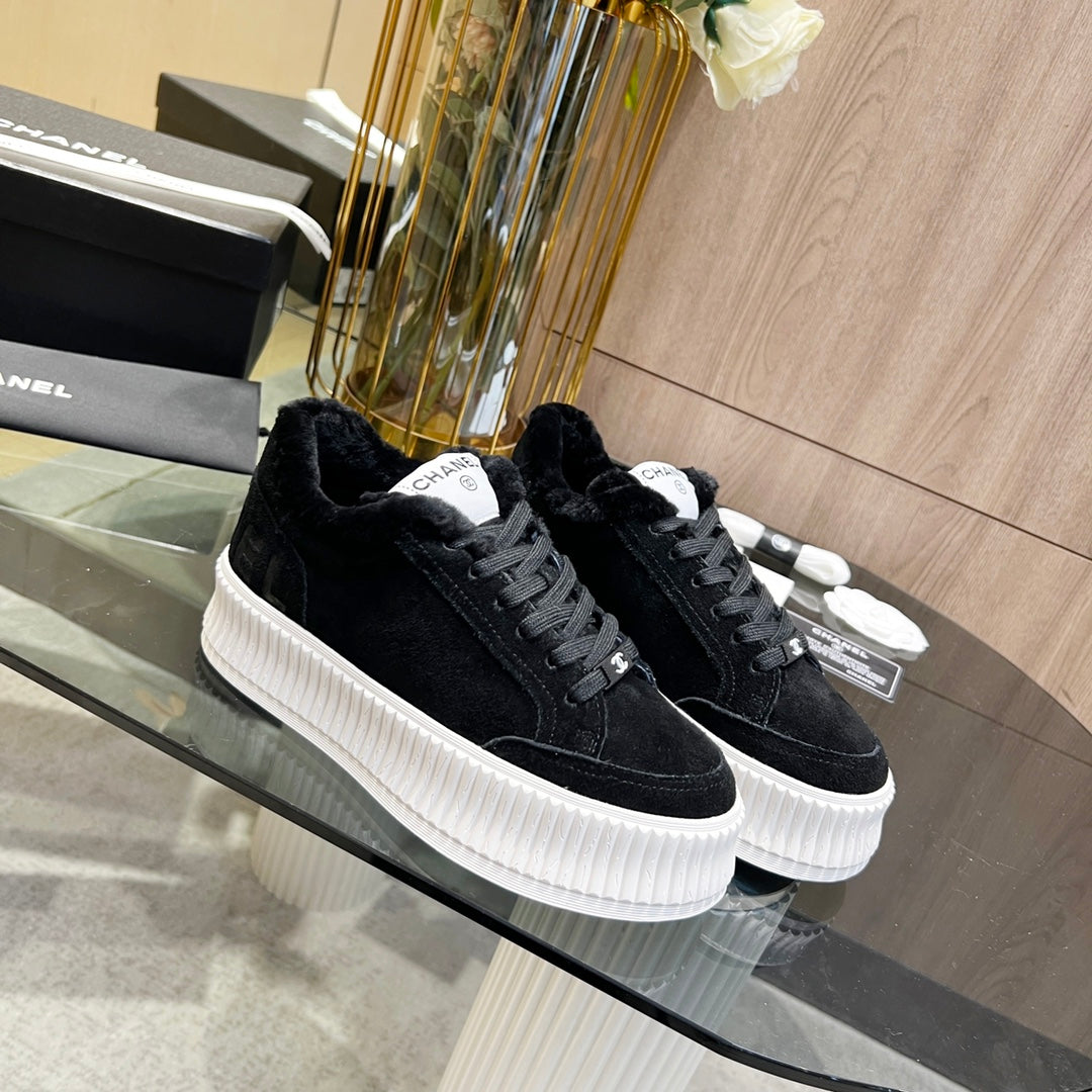 CC Sneaker Black Suede With Fleece Lining 944565