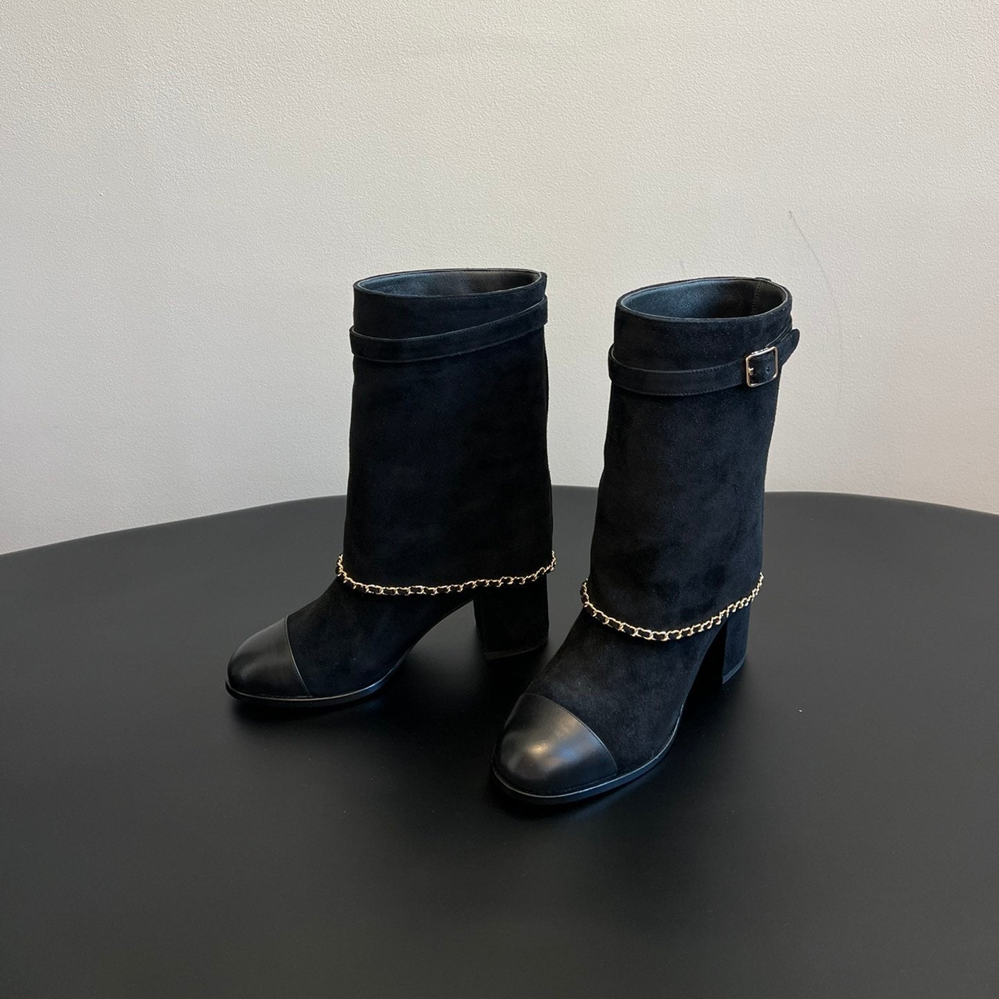 CC Short Boots Black With Chain Suede And Cowhide 944963