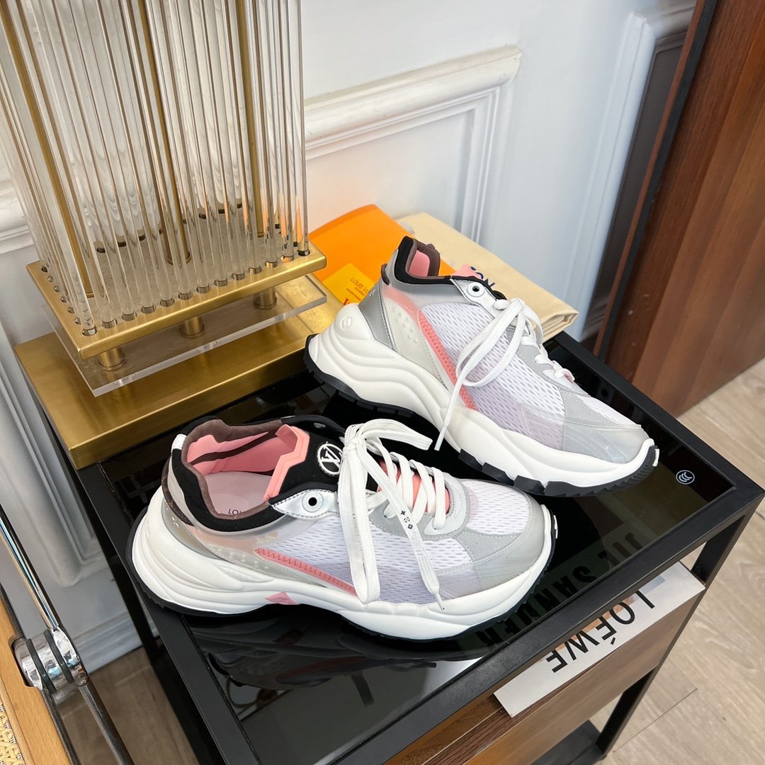 LV RUN 55 SNEAKER PINK BLACK