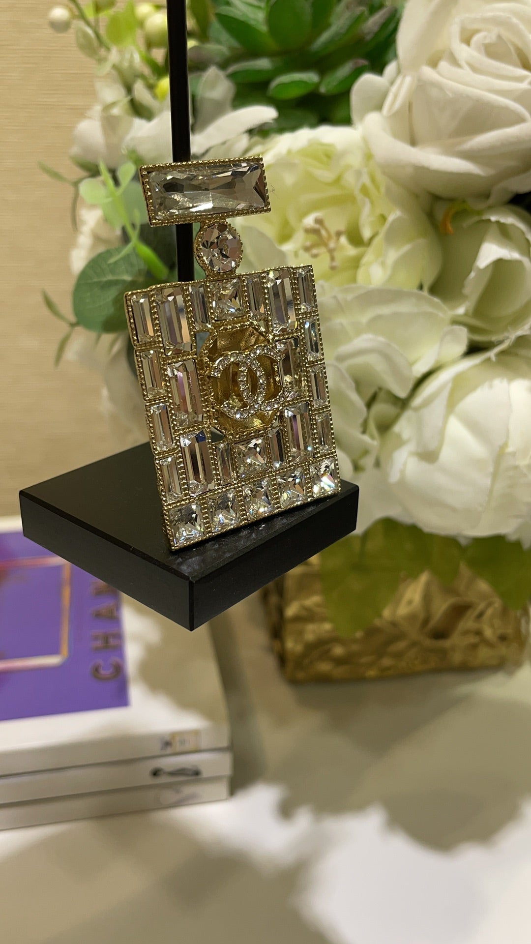 CC Brooch Gold 162676