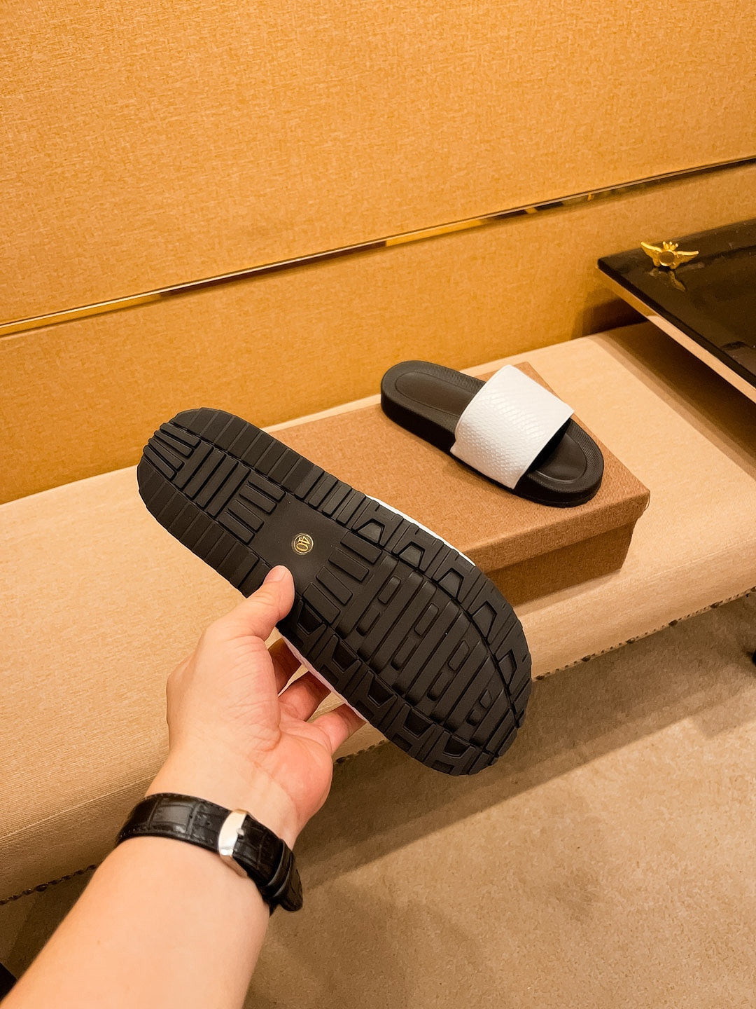 GG Men's Slide White Cowhide 709746