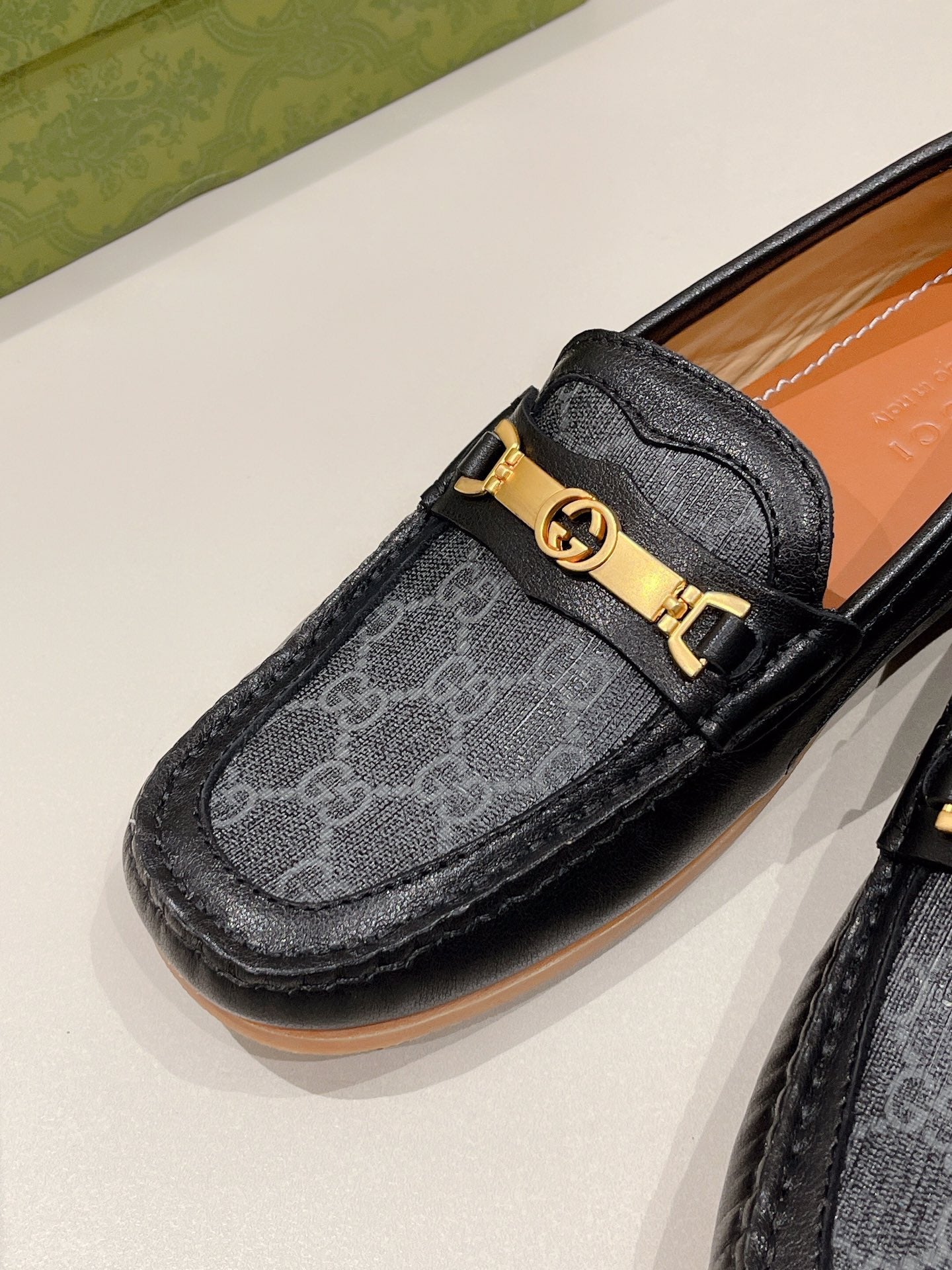 GG Men's Alessandro Loafer Black Cowhide 557578